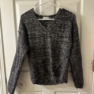 NWT Women's Gray Sweater 100% Cotton Long Sleeve V Neck Universal Thread XS